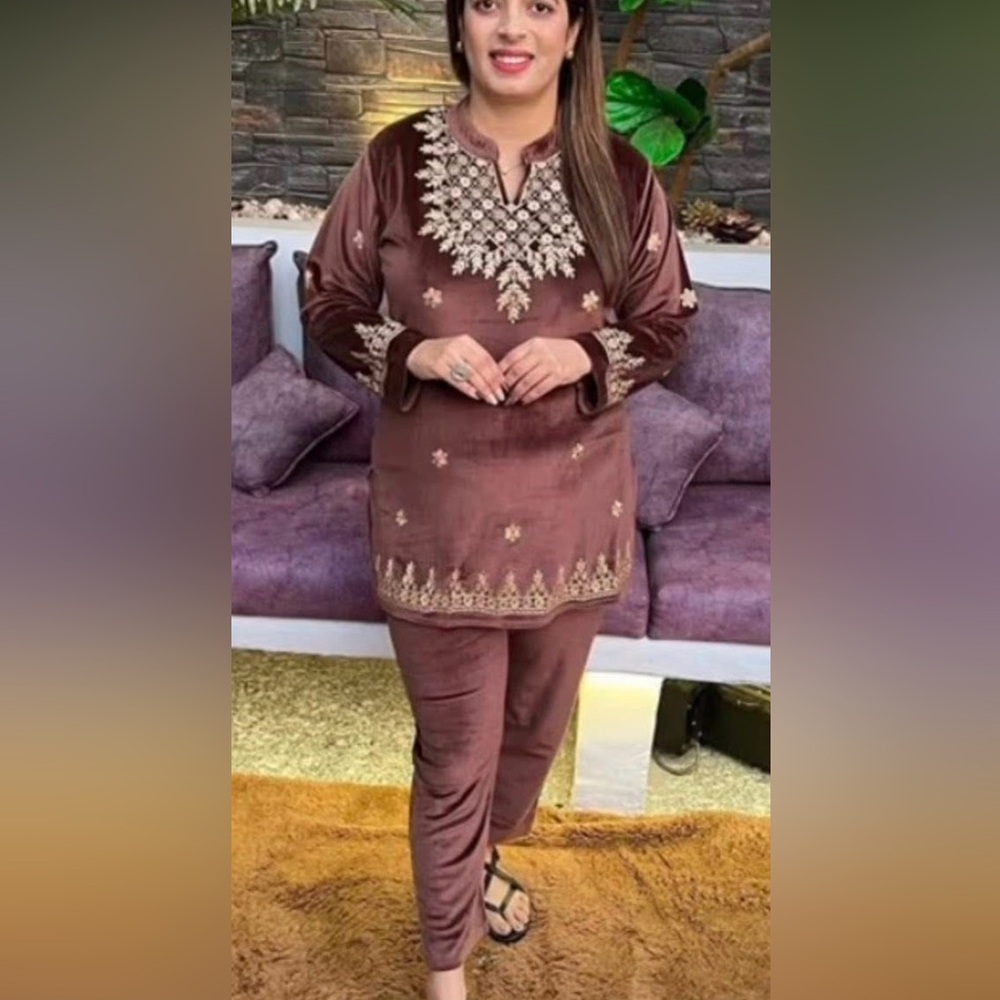 Embroidered Brown velvet coord Set with cream color embroidery